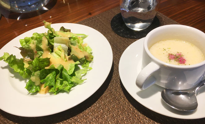 大分市ラクーアンクロシェのサラダとスープ画像